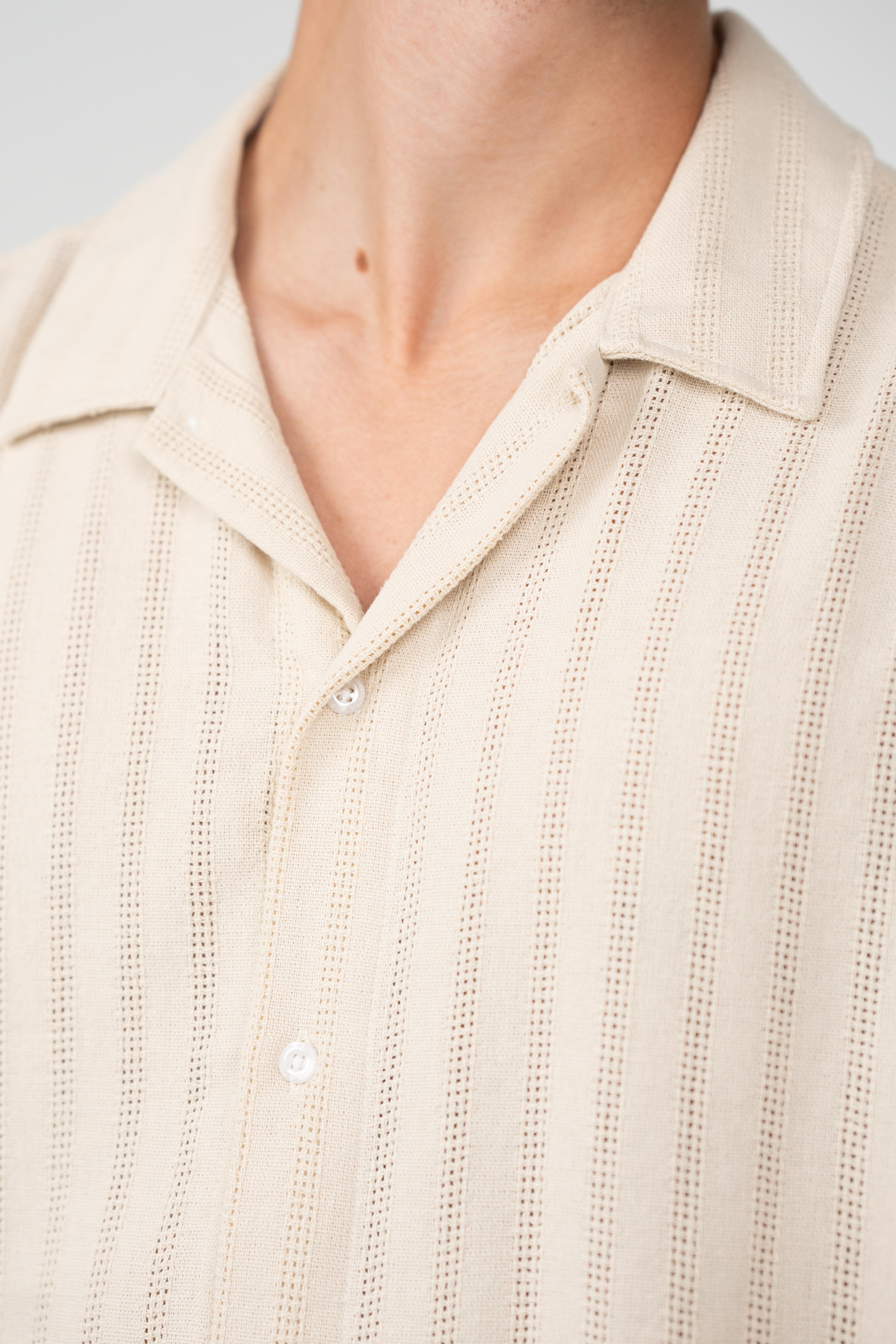 Kortärmad Stickad Skjorta Beige