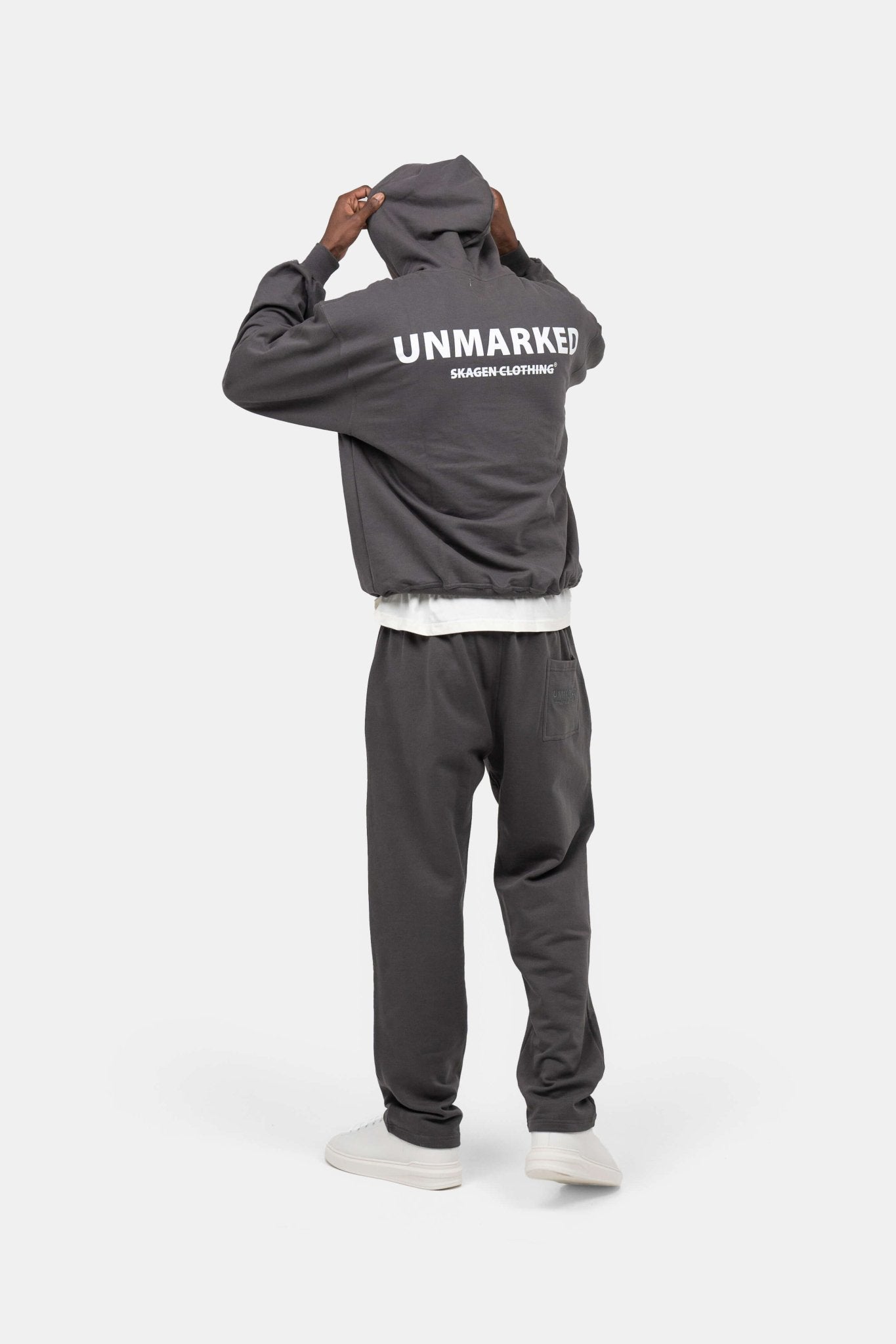 UNMARKED Hoodie Mørkegrå |  Skagen-clothing.dk