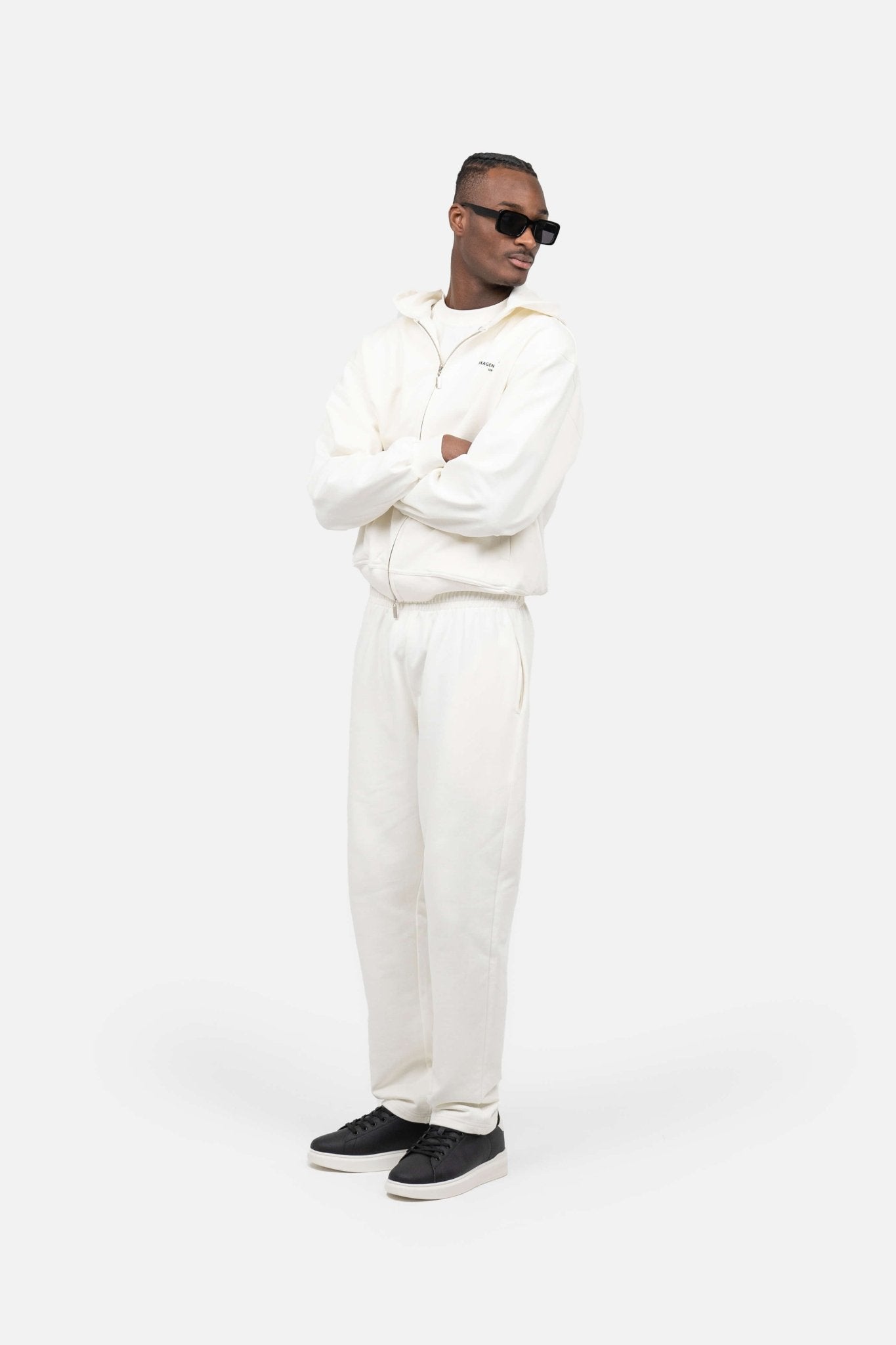 UNMARKED Zip-Hoodie Hvid |  Skagen-clothing.dk